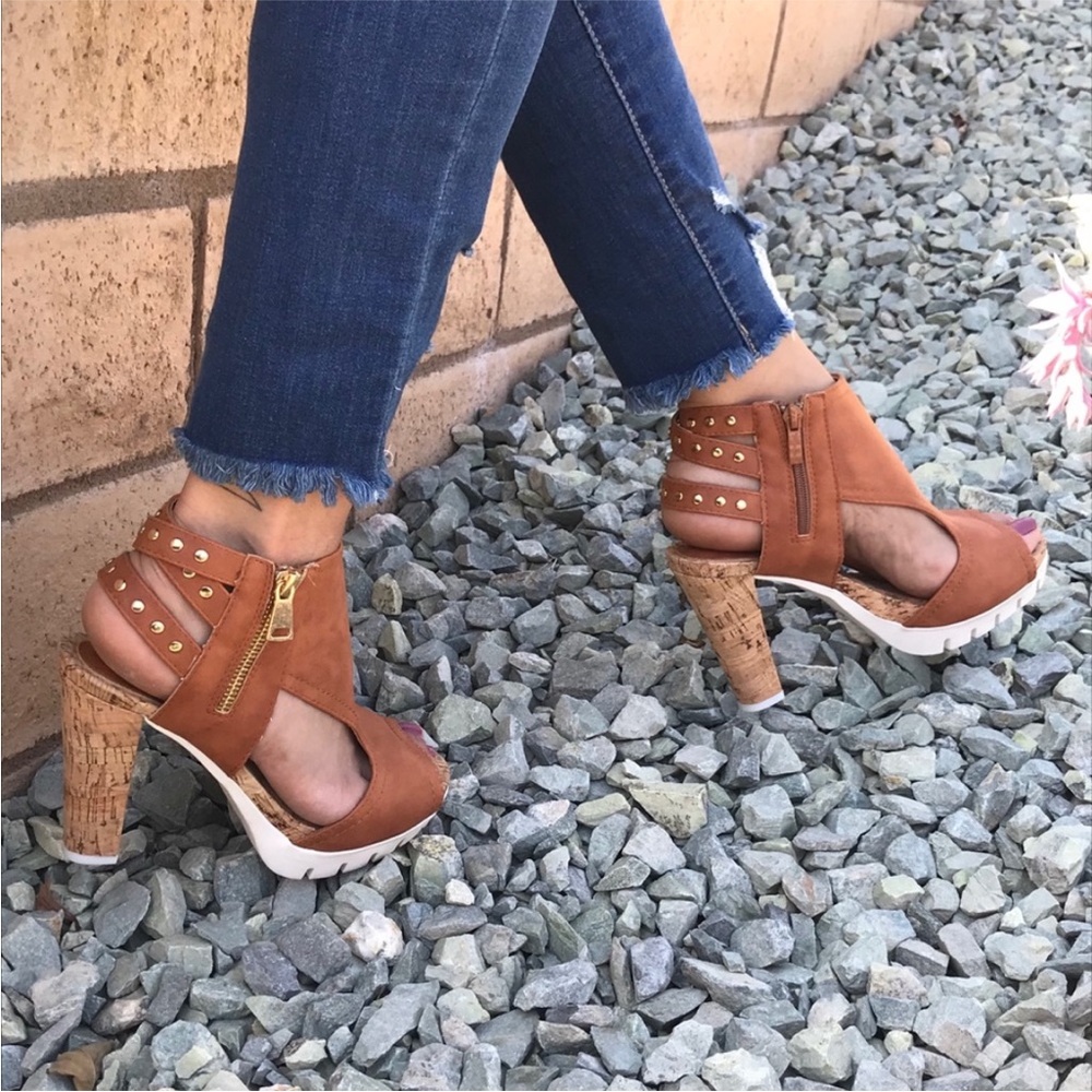 Cognac Vegan Leather Peep Toe Cutout Cork Platform Heels✨